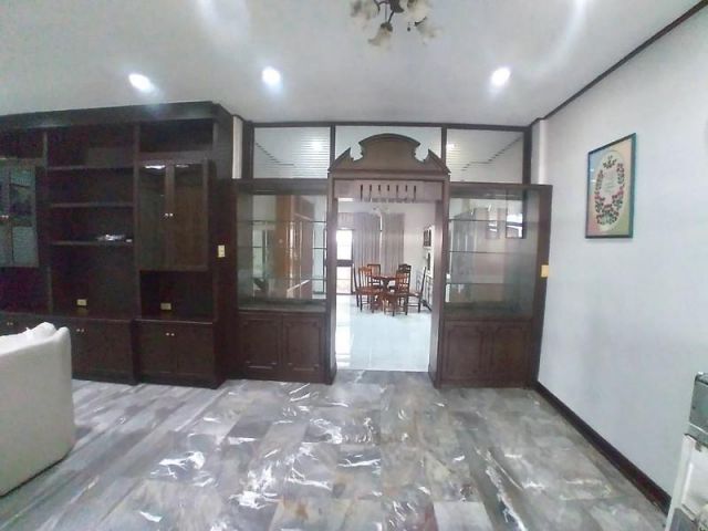 Town house for Rent ให้เช่าทาวน์เฮ้าส์2ชั้นย่านลาดพร้าววังหิน ราคา 22,000 บาท เสนานิคม โชคชัย4 รัชดาภิกเษก