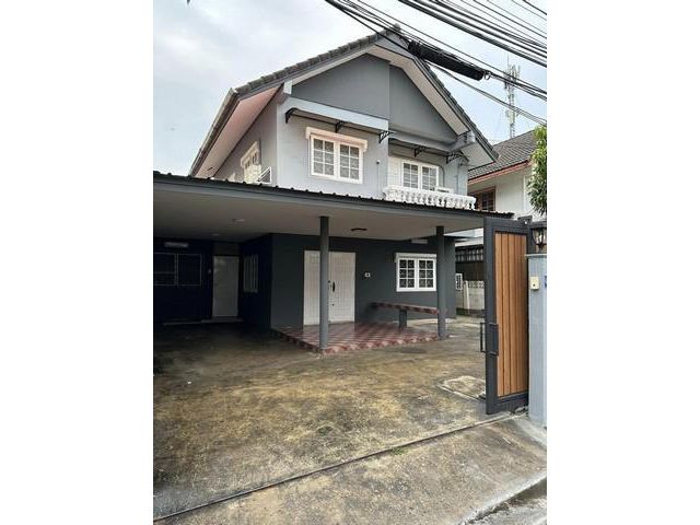 ให้เช่าบ้าน 2 ชั้น ซอยลาดพร้าว 101 พร้อมเฟอร์นิเจอร์ ย่านลาดพร้าว  รหัสทรัพย์ S2233