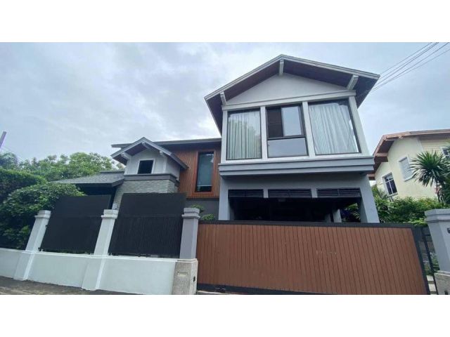 ขายบ้านเดี่ยว 2 ชั้น บ้านสวนปริญสิริ ซอยโยธินพัฒนา3 ใกล้เลียบด่วน หลังมุม ตกแต่งสวยพร้อมอยู่  เนื้อที่ 83.5 ตารางวา พื้น