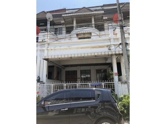 Town Home For Rent ให้เช่าทาวน์โฮม4ชั้น ราคา 27,000 บาท ย่านทาวน์อินทาวน์ รามคำแหง เลียบด่วน ซอยทาวน์อินทาวน์ (หมู่บ้านศ