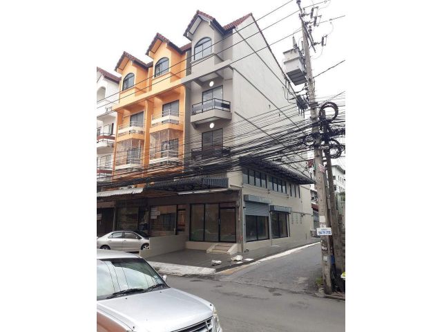 ให้เช่าอาคารพาณิชย์ 4 ชั้น ซอยลาดพร้าว 107 (RBAC)