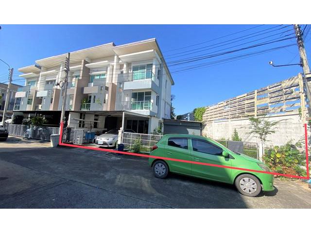 ขายทาวน์โฮม 3 ชั้น โครงการทาวน์พลัส เกษตร-นวมินทร์
