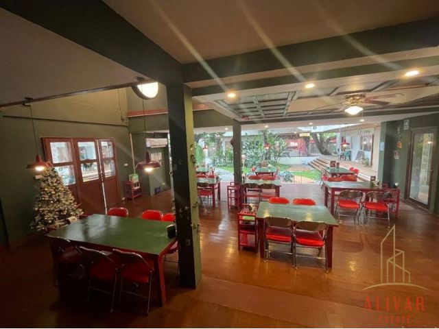 Restaurant for rent, behind Central Chidlom