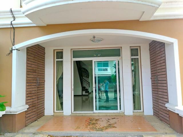 บ้านหัวมุม 36 ตรว สามวา นานาชาติ เอกบรูพา มีนบุรี