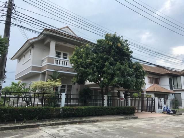 ให้เช่าบ้านเดี่ยว 2 ชั้น หมู่บ้าน ลลิล วัชรพล