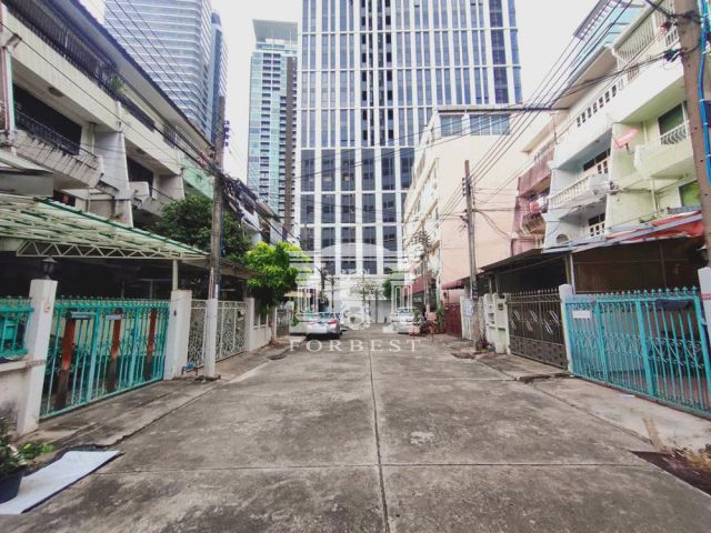 41538 ทาวน์โฮมใจกลางเมืองสาทร 3 (ซอยพระพินิจ)   เข้า-ออกหลายทาง