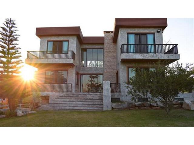 ขายบ้านเดี่ยว 4 ห้องนอน/ 3 ห้องน้ำพร้อมที่ดิน