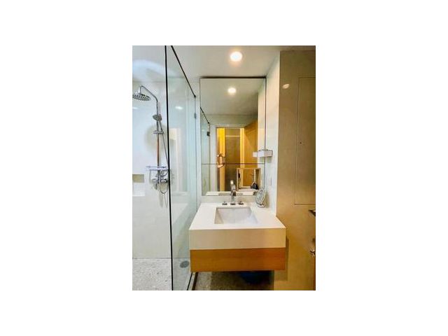 Wind Sukhumvit 23 1 Bed