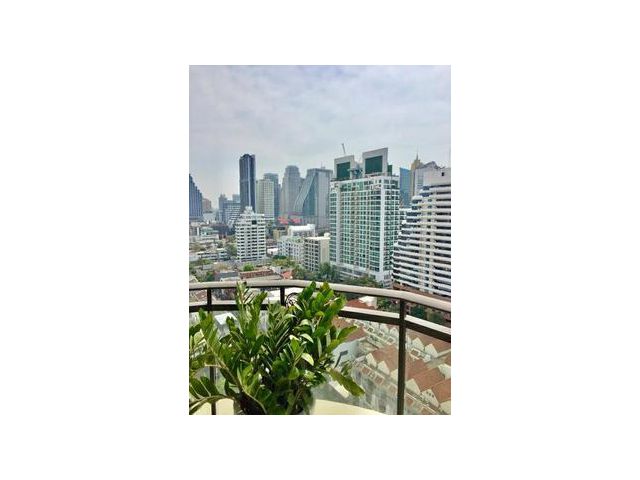 Royce Private Residence Sukhumvit 31 3 Bed