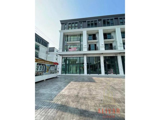 Home office For rent On Nut 41