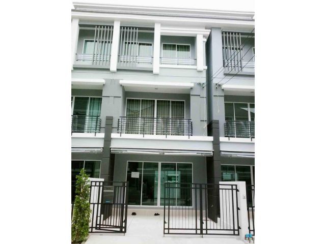 ให้เช่าทาวน์โฮม 3 ชั้น บ้านกลางเมือง เทพลีลา