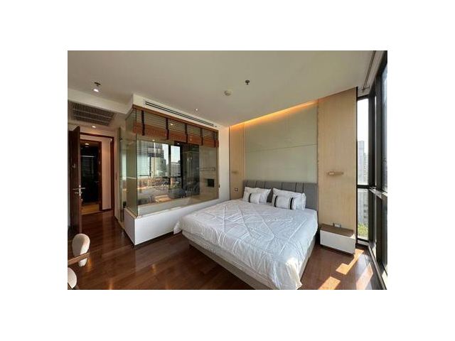 The Address Sukhumvit 28 2 Bed