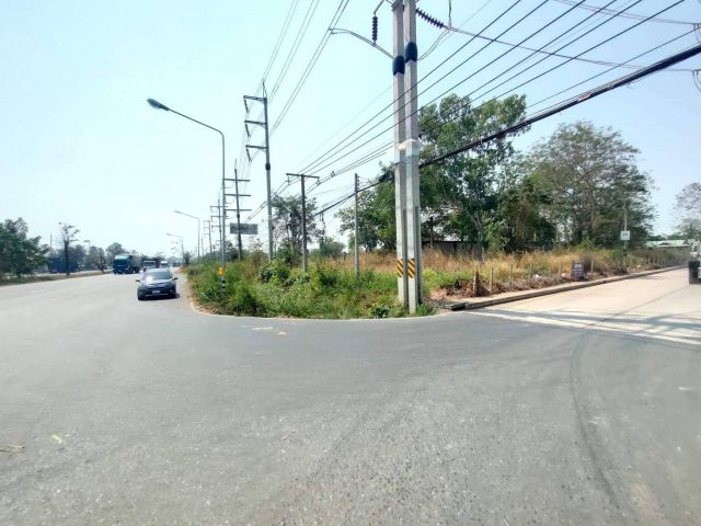 ขายที่ดินสีม่วงทำเลดีปราจีนบุรี 6 ไร่ ติดถนนใหญ่ฉะเชิงเทรา-กบินทร์บุรี 304 ข้างติดถ.คอนกรีต ใกล้นิคมโรจนะ 2 กม.