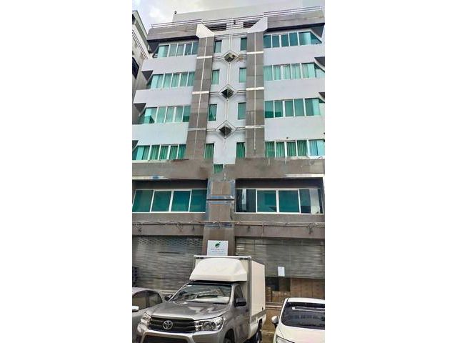 ให้เช่าอาคาร 6 ชั้น 2 คูหา มีลิฟท์ ศรีนครินทร์ 40