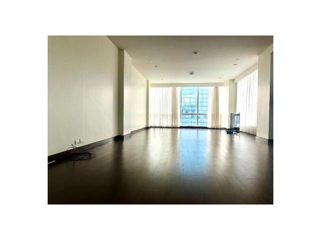 เลอ รัฟฟิเน่ สุขุมวิท 31 3 ห้องนอน