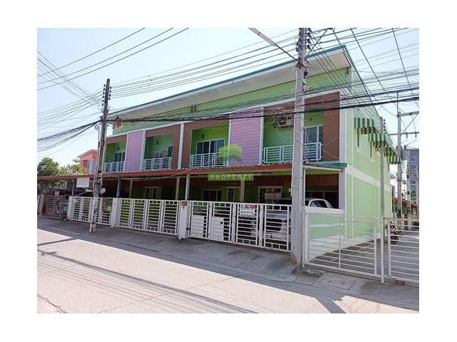 หมู่บ้านสมปรารถนา หนองตำลึง พานทอง SOMPRATTHANA ขายด่วน ทาวน์โฮม 2 ชั้น เนื้อที่ 21.30 ตร.ว แปลงริม ทำเลดี พร้อมอยู่