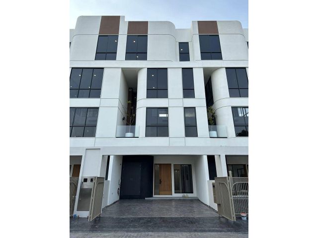 BH2000 ให้เช่าบ้าน Tomehome 3ชั้นครึ่งDemi Sathu49