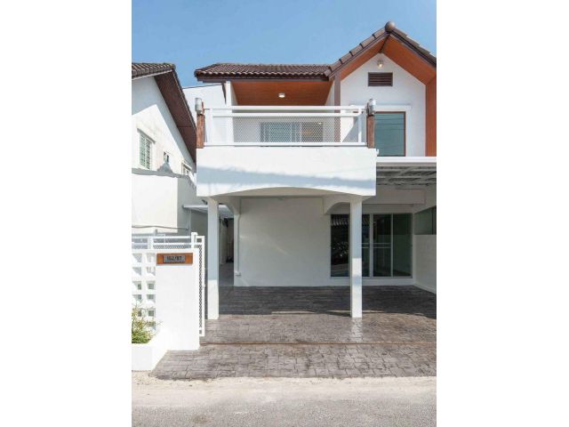 430-CHK ขายทาวน์เฮ้าส์ เจ็ดยอด ใกลเมญ่า 2.79ล้าน