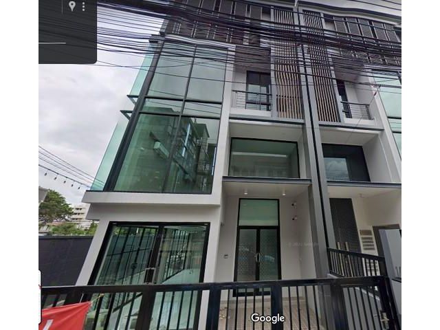 ขายโฮมออฟฟิศ 4 ชั้น เนื้อที่ 32 ตรว.ซอยลาดพร้าว 64
