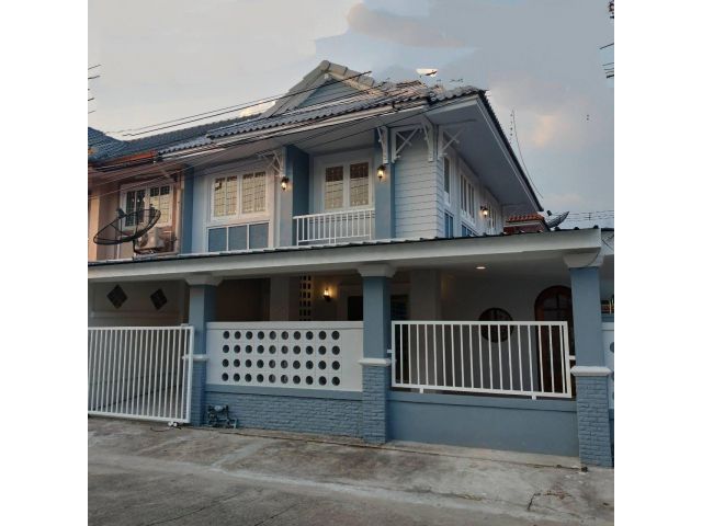ทาวน์เฮาส์ 2 ชั้น แปลงริม   5 ห้องนอน นะคะ ต่อเติมเต็มพื้นที่ ตกแต่งสไตล์โมเดิร์นผสมมินิมอล  #หมู่บ้านพฤกษา11 รังสิต-คลอ