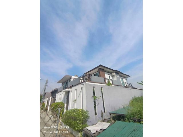 BS558 ขายบ้านพักอาศัยและมีโรงงานอยู่ด้านข้าง
