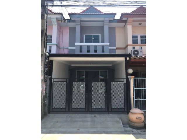 หมู่บ้านพุทธชาด ตลาดบางบัวทอง