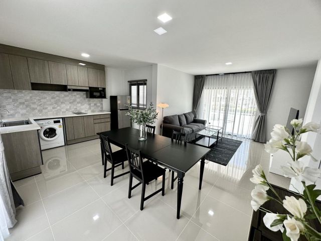 P88 ให้เช่า ทาวน์โฮม 2 ชั้น พลีโน่ สุขุมวิท-บางนา 2 Pleno Sukhumvit-Bangna 2  บ้านใหม่ หน้าสวน หันทิศตะวันออก