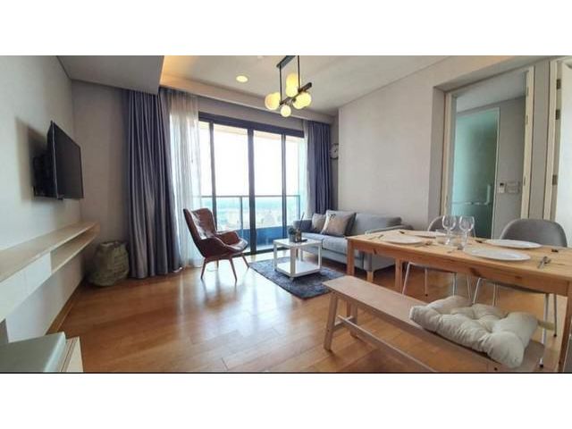 Corner Unit for rent at The Lumpini 24