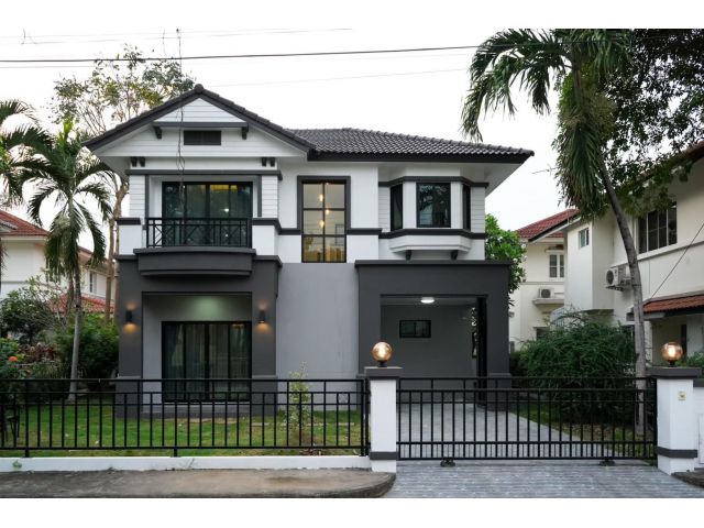 ให้เช่าบ้านในหมู่บ้านชลลดาเพียงเดือน35,000