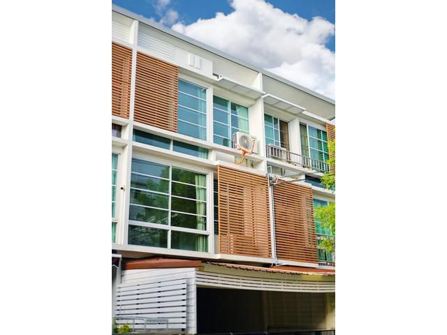 ขายทาวน์โฮม 3 ชั้น  เธียรี่ พระราม 2  19.6 ตรว.