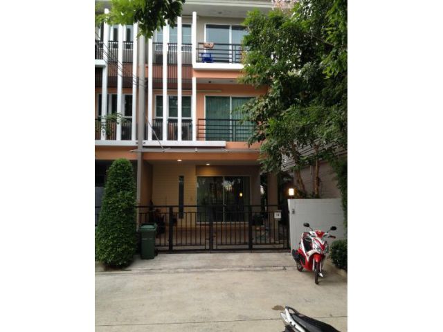 ให้เช่าทาวน์โฮม วิสต้าปาร์ค หลังเซ็นทรัลพระราม2