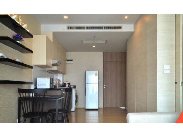 ให้เช่าคอนโดหรู Noble Refine 1 นอน 1 น้ำ