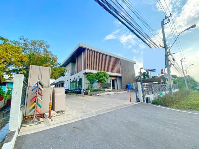 ราษฎร์อุทิศ นิมิตใหม่ ให้เช่าโกดัง โชว์รูม  1.5 ไร่  มีนบุรี IBS