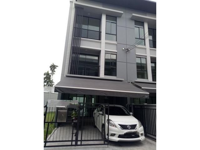 ให้เช่าทาวน์โฮม บ้านกลางเมือง รัตนาธิเบศร์  หลังมุม
