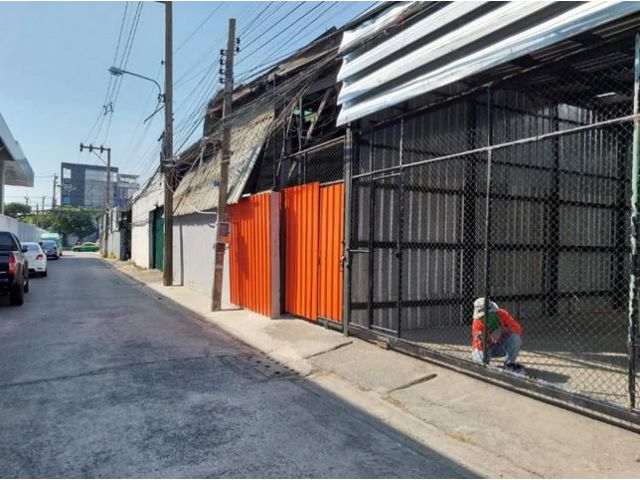 ให้เช่าโกดัง 450 ตรม ซอยนวมินทร์ 78