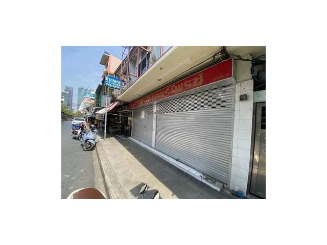 ให้เช่าอาคารพาณิชย์ 2 ชั้น 2 คูหา 20 ตร.วา เหมาะทำร้านอาหาร สีลม ซอยสาทร 11 เดินทางสะดวก ใกล้ BTS เซนต์หลุยส์ (ADT680)
