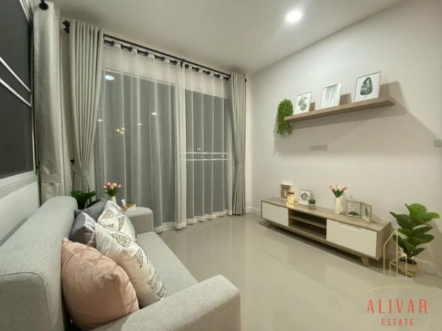 ให้เช่า บ้านแฝด 2 ชั้น พร้อมเฟอร์นิเจอร์ ย่านรัชดาฯ-ลาดพร้าว
