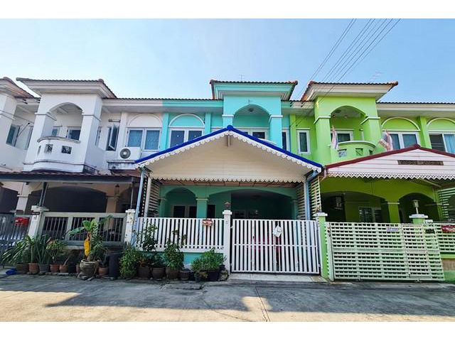 ขายทาวน์เฮ้าส์  หมู่บ้านศิริวรรณ-ชวนชม นนทบุรี