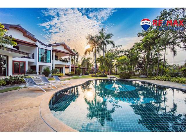 ขาย - บ้าน 9 ห้องนอน 9 ห้องน้ำ ใกล้ชายหาดบางเสร่