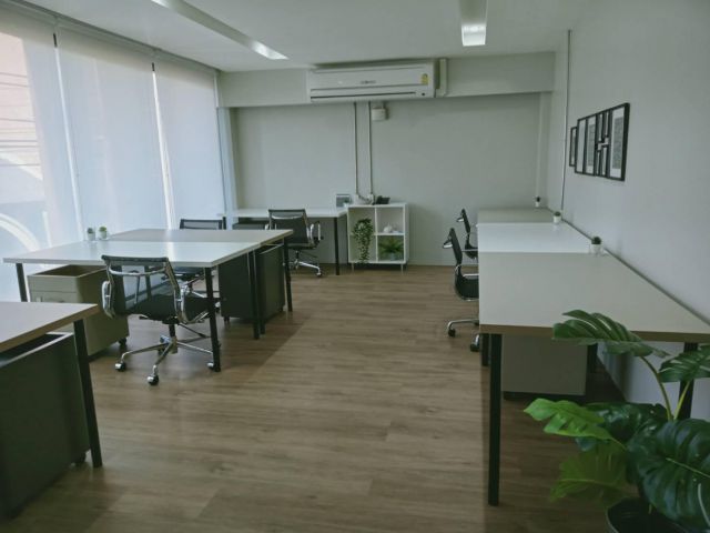 For lease office size of 16-28 sqm.room 1-3 year contract Office, office and meeting room