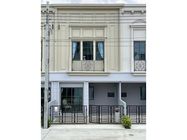 [H317]ทาวน์โฮม 2 ชั้น โครงการสิริ เพลส เมกา บางนา บ้านใหม่เอี่ยม