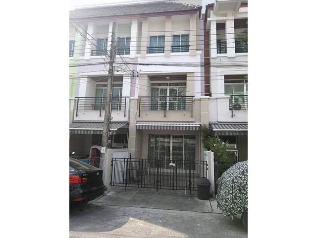 ให้เช่าทาวน์โฮม บ้านกลางเมือง เดอะปารีส ซอยกรุงเทพกรีฑา 7