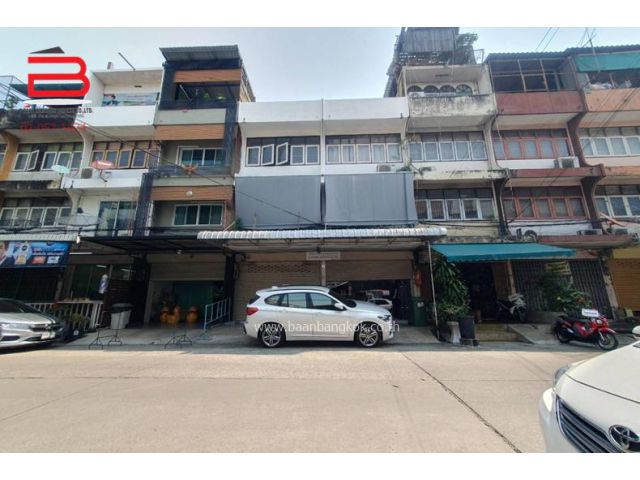 อาคารพาณิชย์ หมู่บ้าน ตะวันรุ่ง (2คูหา) เนื้อที่ 31 ตรว. ถนนลาดพร้าว เขตบางกะปิ