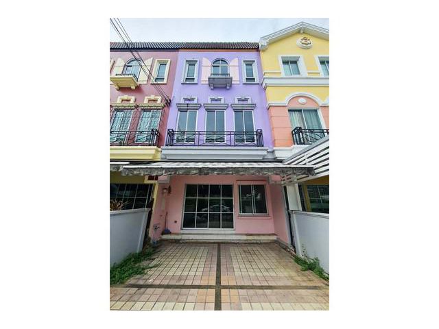 ขายทาวน์เฮ้าส์ 3 ชั้น โครงการบ้านกลางเมืองลูเซิร์น สุขุมวิท