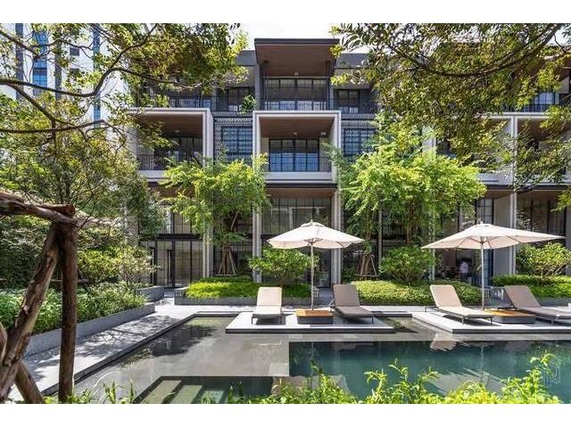ให้เช่าทาวน์โฮม 4.5 ชั้น โครงการ Super Luxury Quarter 31 ย่านพร้อ
