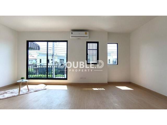 The Connect Pattanakarn 38 3 bedrooms sale 4.2 mb