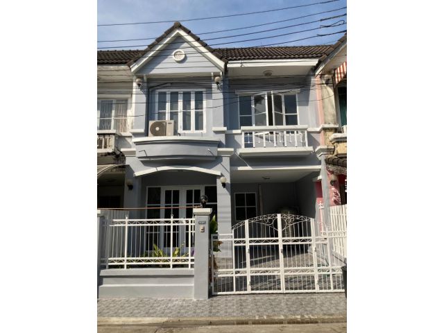 ขายบ้านทาวน์เฮาส์ 2 ชั้น หมู่บ้านบุศรินทร์  รามอินทรา