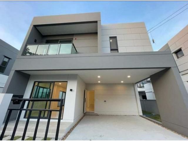 PL16 ให้เช่า บ้านเดี่ยว 2 ชั้น เซนโทร บางนา Centro Bangna ทำเลติด Mega บางนา ถนนบางนา ตำบลบางแก้ว อำเภอบางพลี