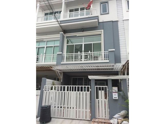 P90 ให้เช่า ขาย ทาวน์โฮม 3ชั้น เดอะ เมทโทร พระราม 9 The Metro Rama 9 (มอเตอร์เวย์)