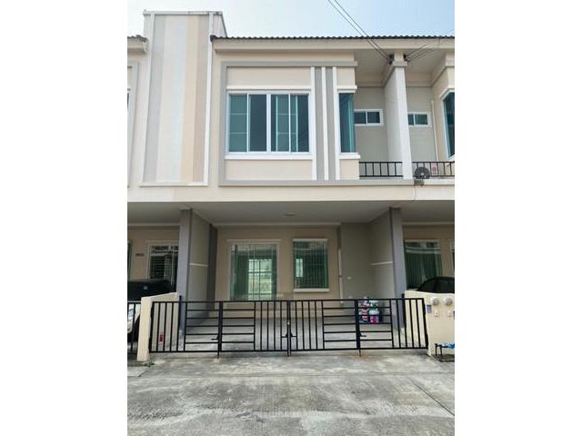 ขายทาวน์เฮ้าส์สองชั้น โครงการดีญ่า วาเล่ย์สันกำแพง